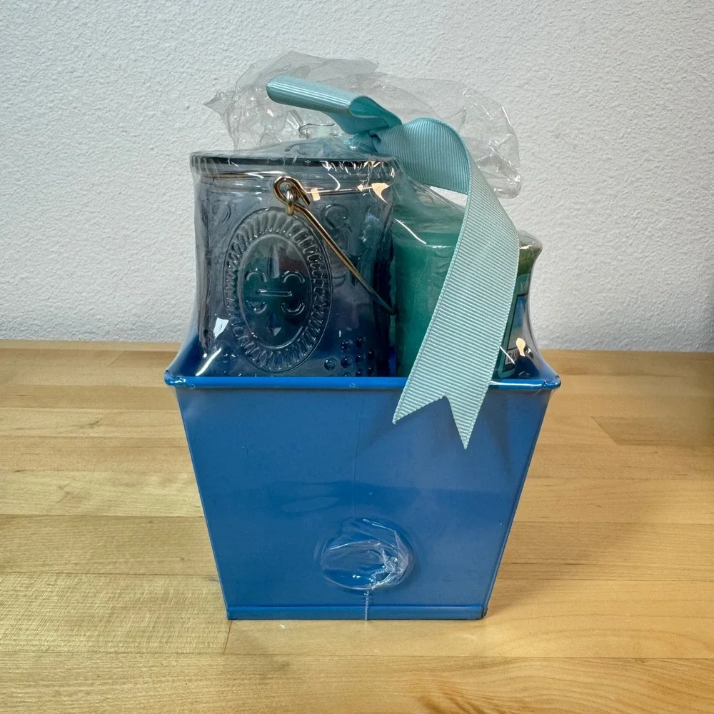 Yankee Candle Bahama Breeze Gift Set Blue Starfish Tin Votives and Glass Jar NEW